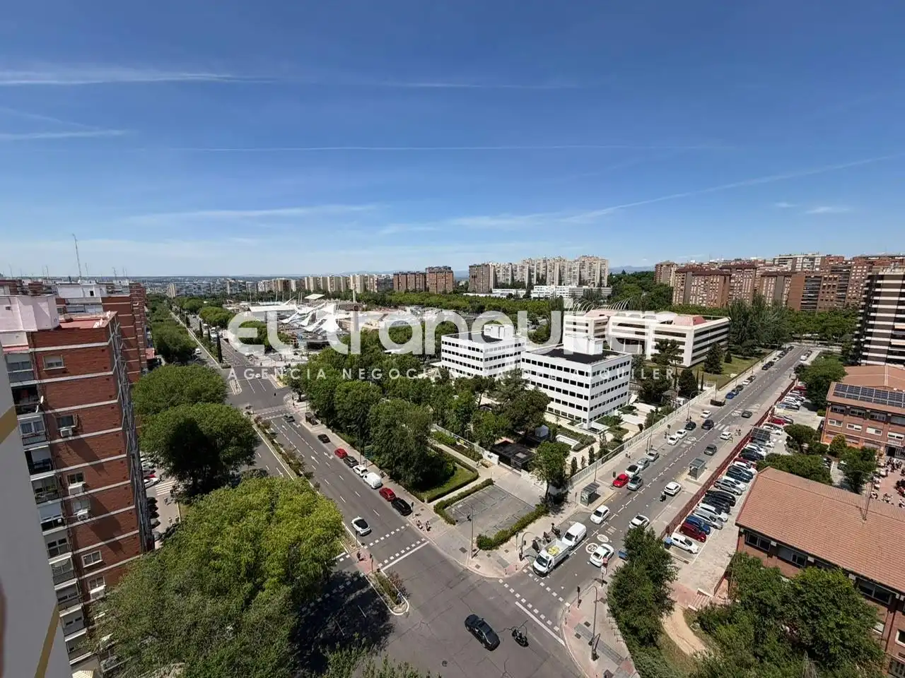 Vista exterior de Pis de lloguer en Madrid amb Terrassa, Moblat i Rentadora