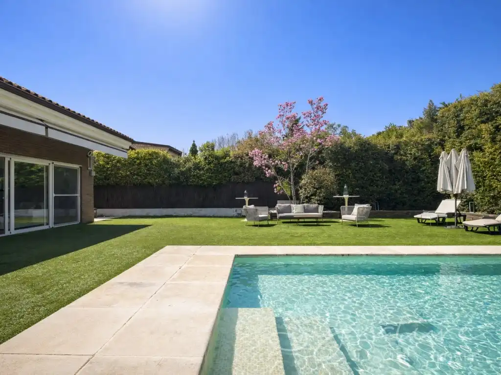 Jardí de Casa o xalet de lloguer en Sant Cugat del Vallès amb Aire condicionat, Piscina i Moblat