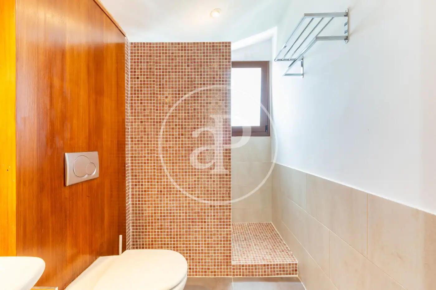 Bathroom of Houses for sale in Chiva  with Air Conditioner, Heating and Private garden