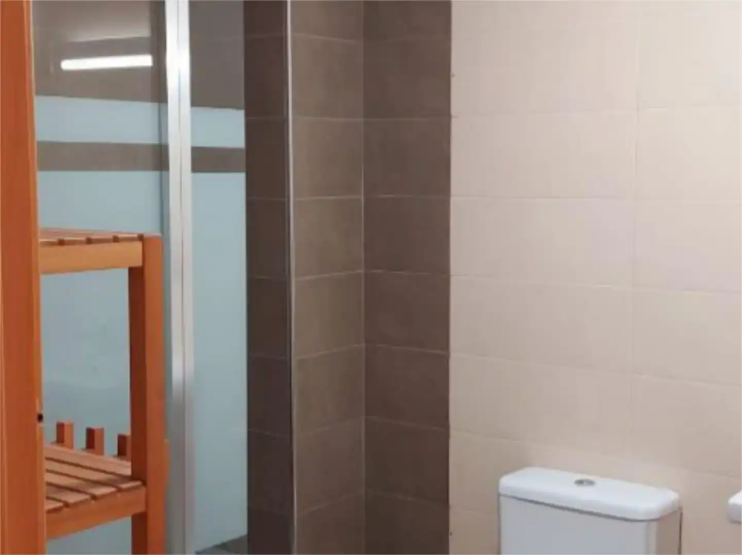 Badezimmer von Wohnung zur Miete in Torrevieja mit Klimaanlage