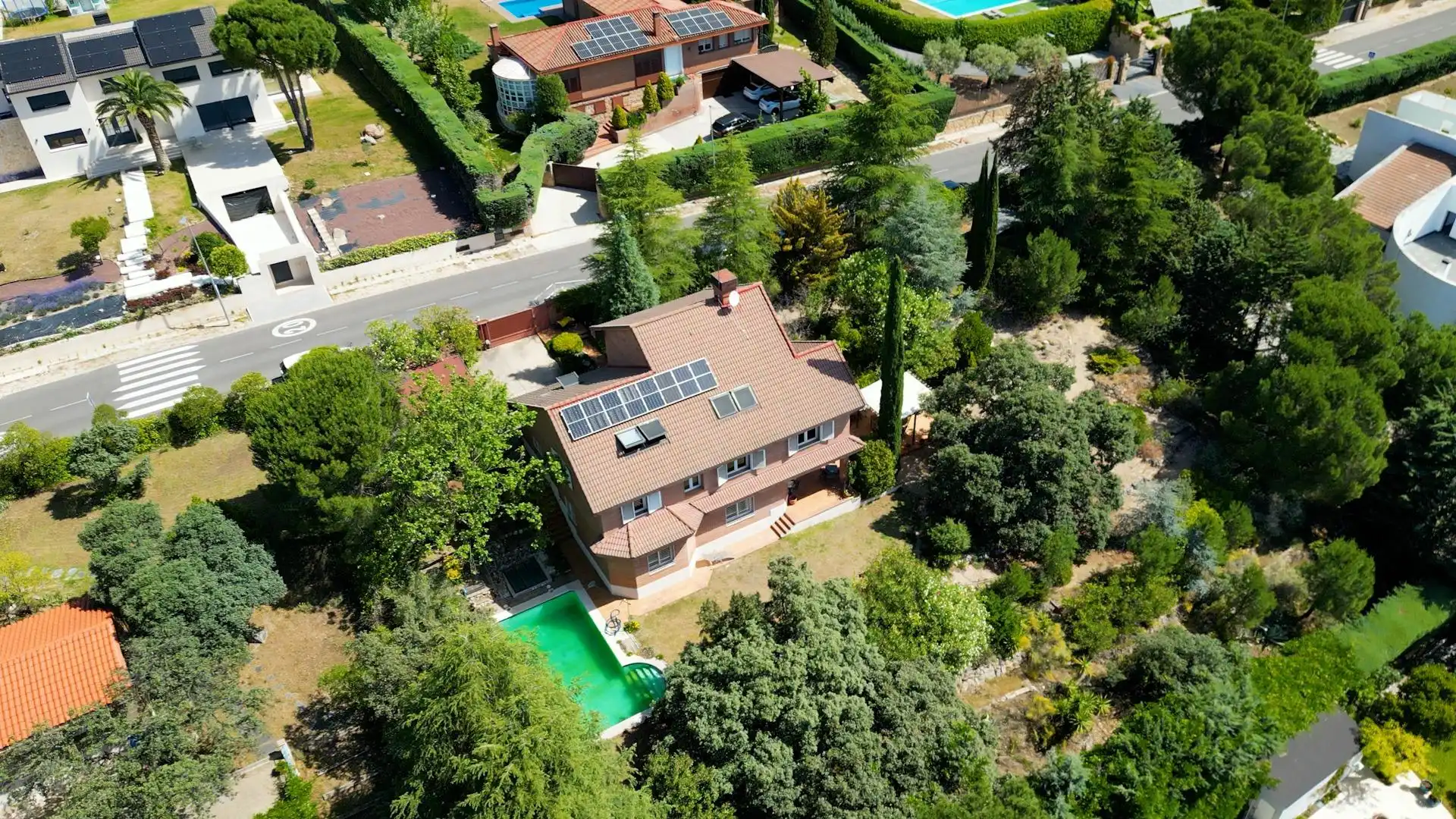 Vista exterior de Casa o chalet en venta en Las Rozas de Madrid con Aire acondicionado, Calefacción y Jardín privado