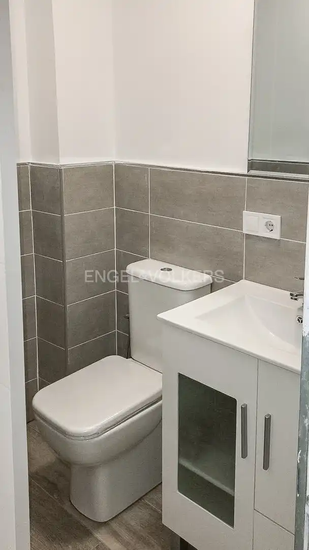 Baño de Piso en venta en Barcelona con Aire acondicionado, Calefacción y Terraza