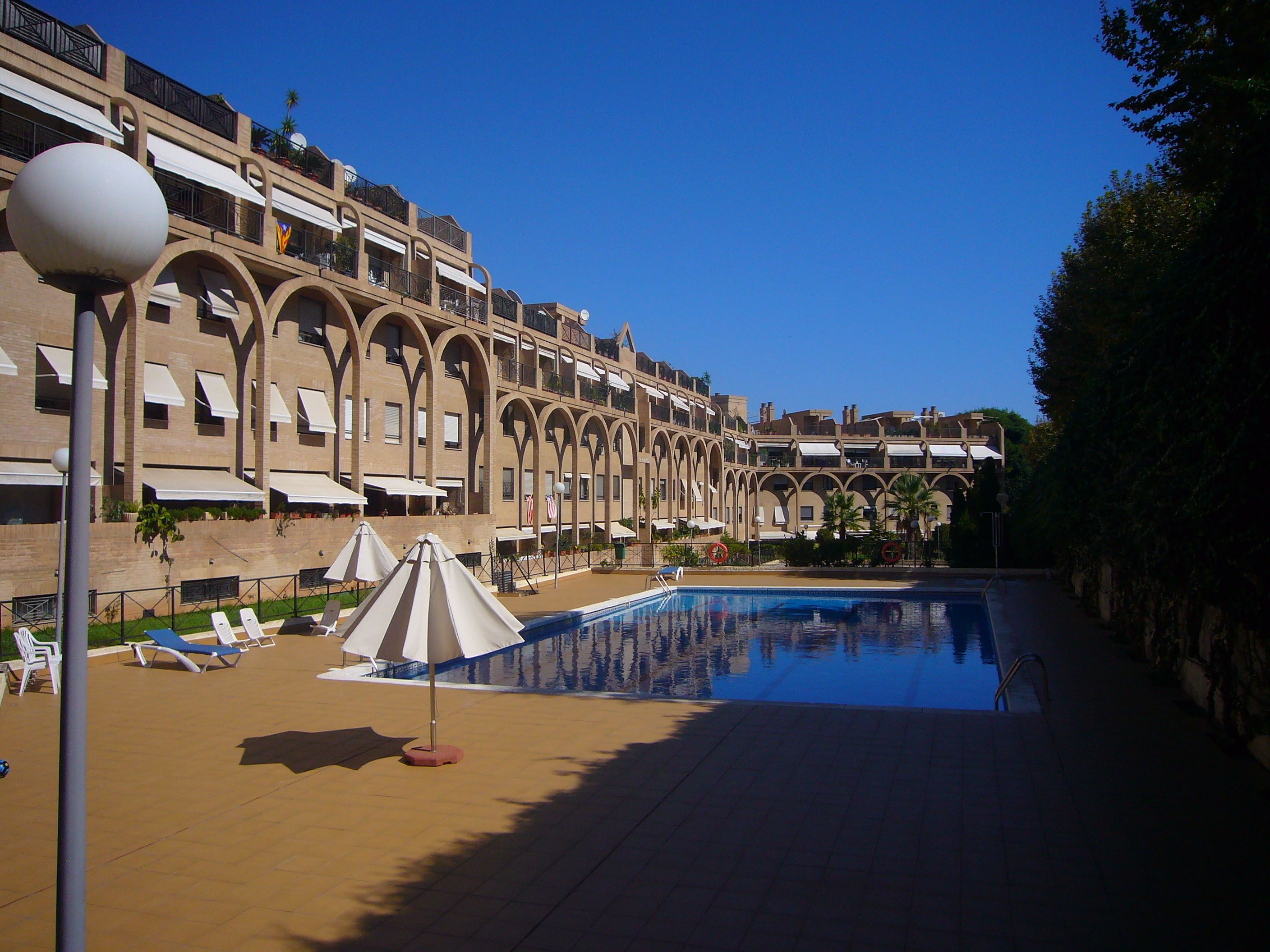Piscina de Casa adosada de lloguer en  Tarragona Capital amb Aire condicionat, Calefacció i Terrassa