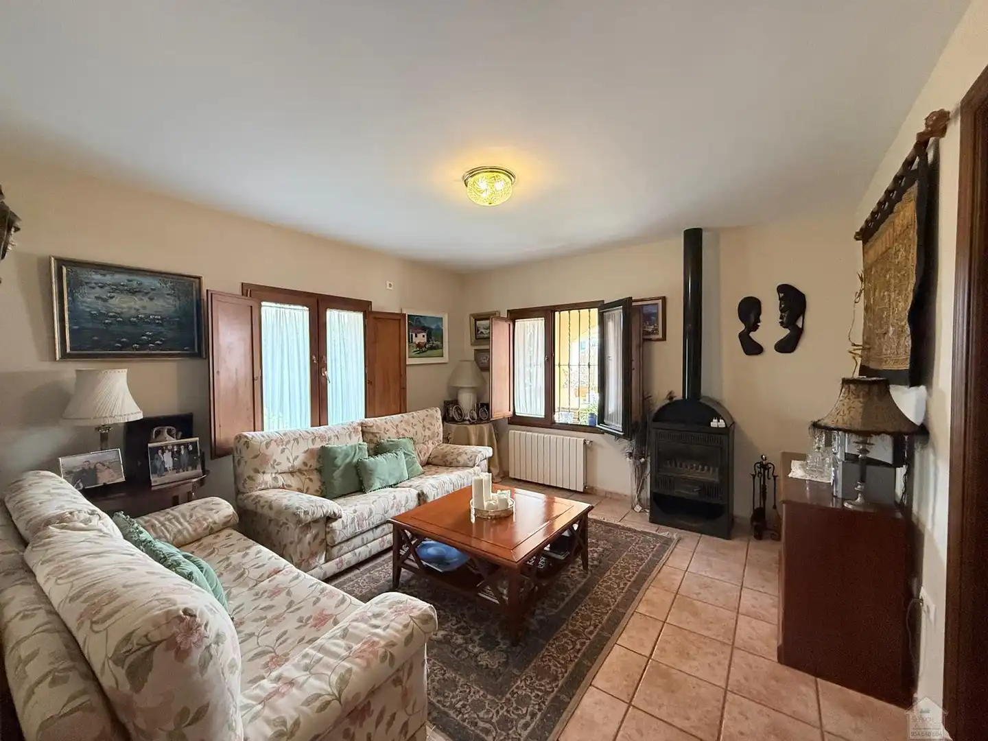 Sala d'estar de Casa o xalet en venda en Montequinto amb Aire condicionat, Calefacció i Parquet