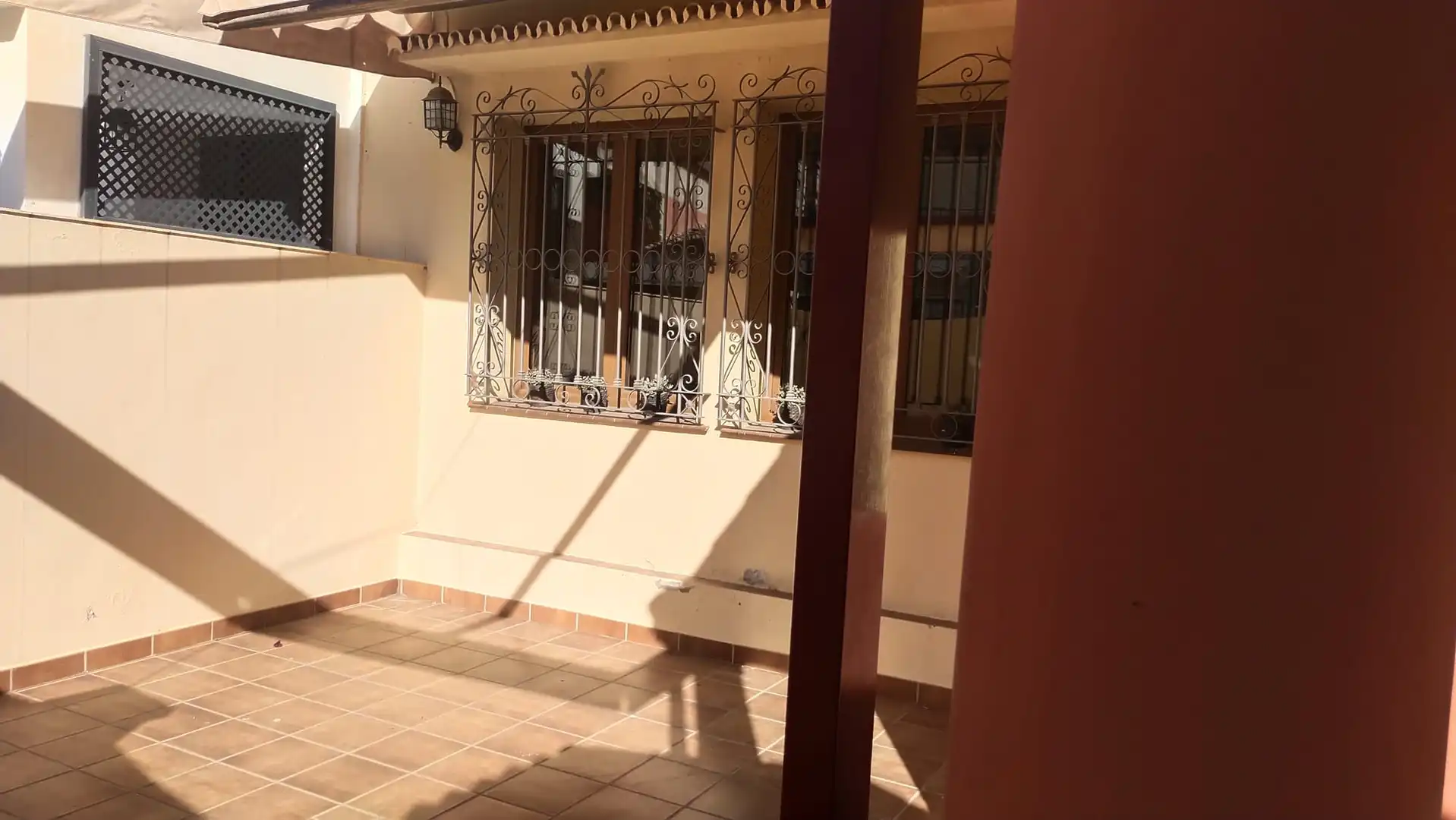 Reihenhaus mit Terrasse zum Verkauf in Calle Antequera 8, imagen 4