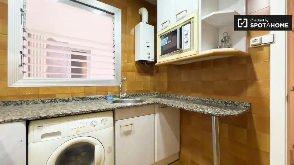 Kitchen of Flat for rent in Barcelona  with Air Conditioner, Heating and Furnished