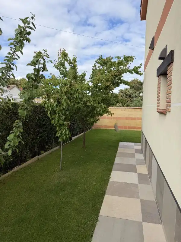 Jardín de Casa o chalet en venta en Trijueque con Aire acondicionado, Calefacción y Jardín privado