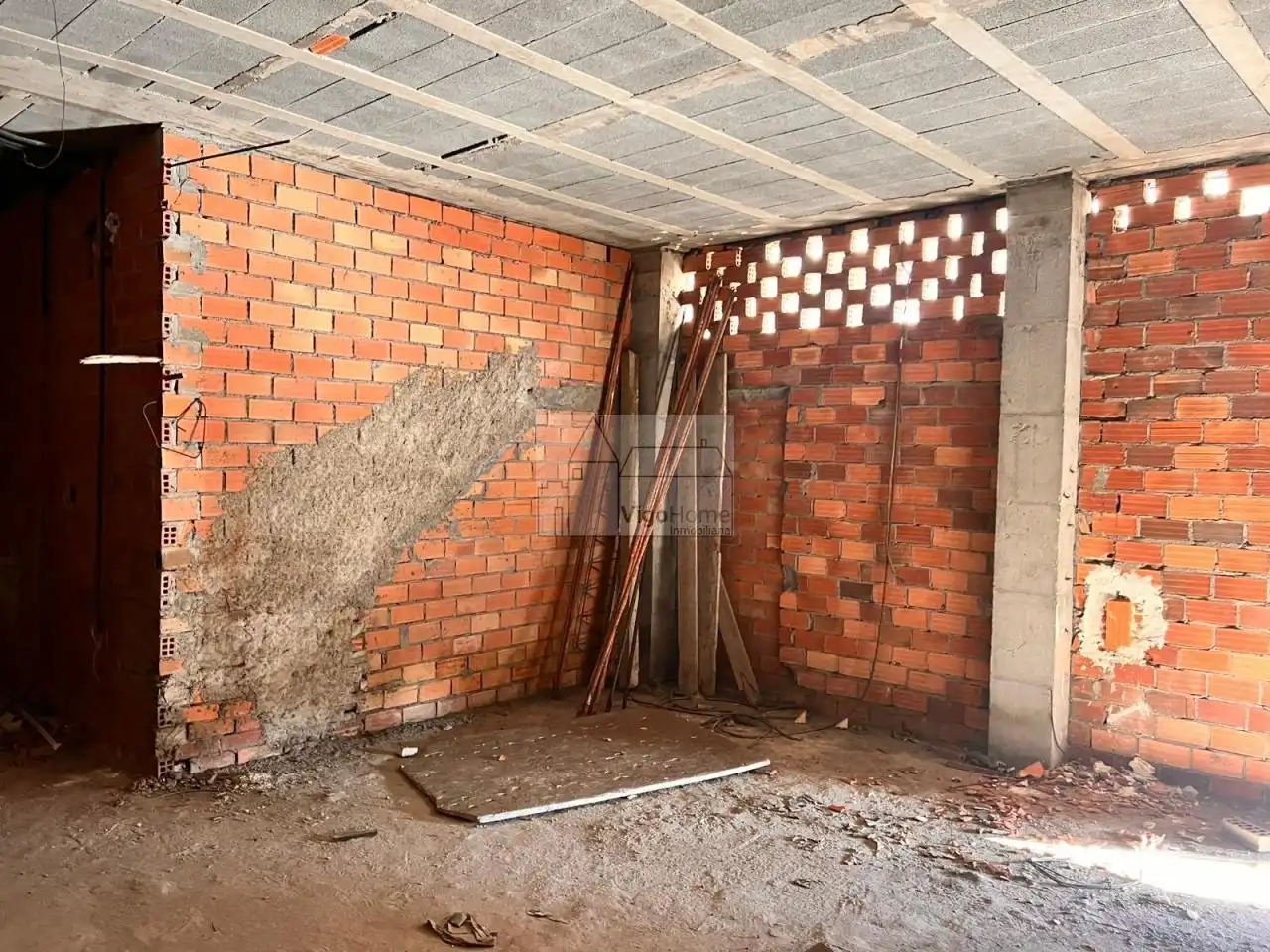 Planta baja en venta en Vigo  con Calefacción