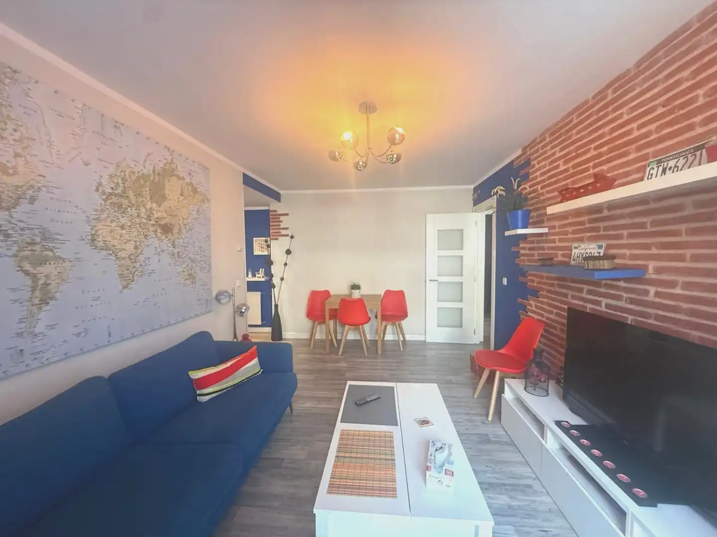 Living room of Flat for sale in Oviedo   with Storage room and Furnished
