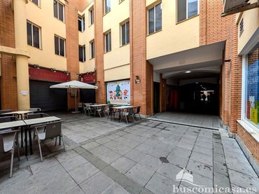 Local comercial en venda a Corredera De San Marcos