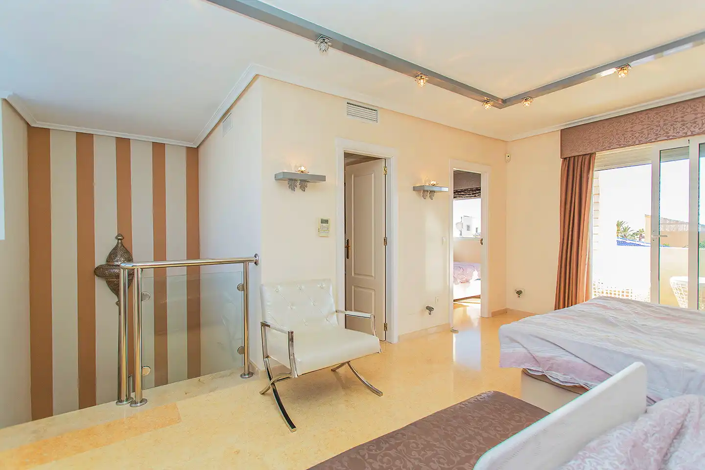Casa amb terrassa en venda a La Mata, imagen 53
