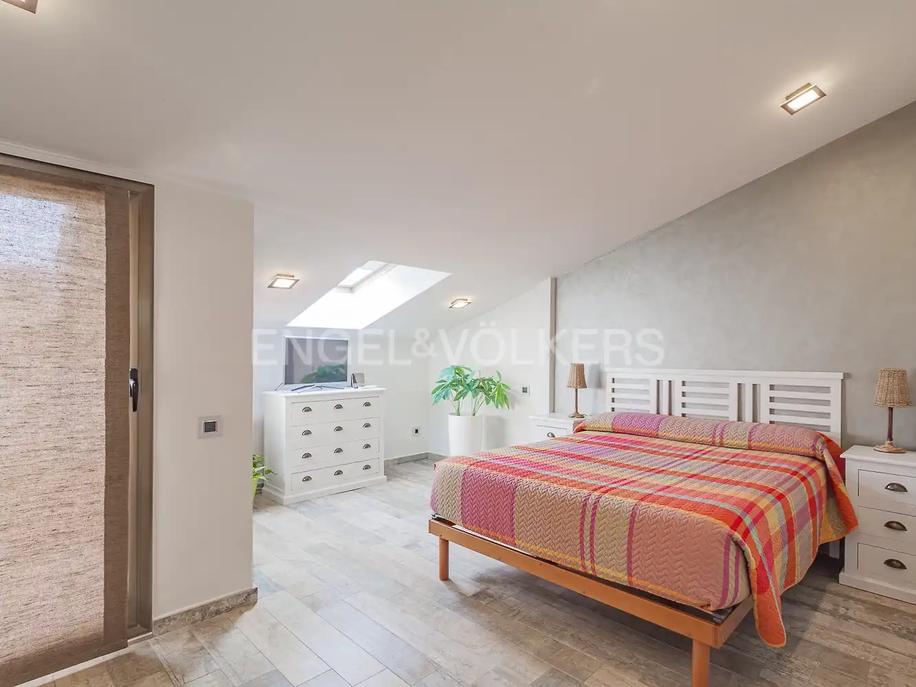 Habitación de Piso en venta en Sabadell con Aire acondicionado, Calefacción y Jardín privado