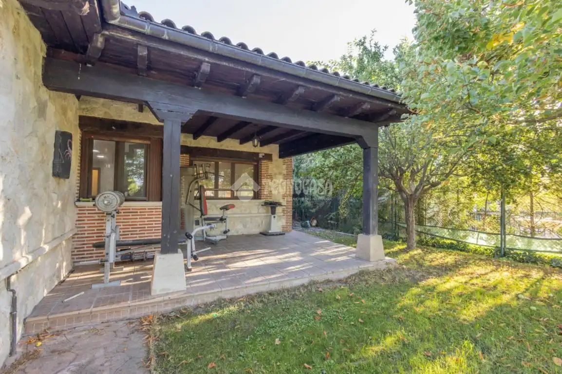 Casa amb jardí en venda a Laguna de Duero, imagen 2