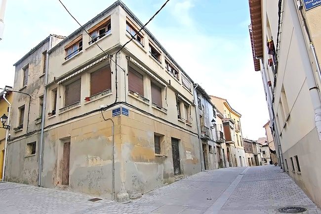 Vista exterior de Piso en venta en Oyón-Oion