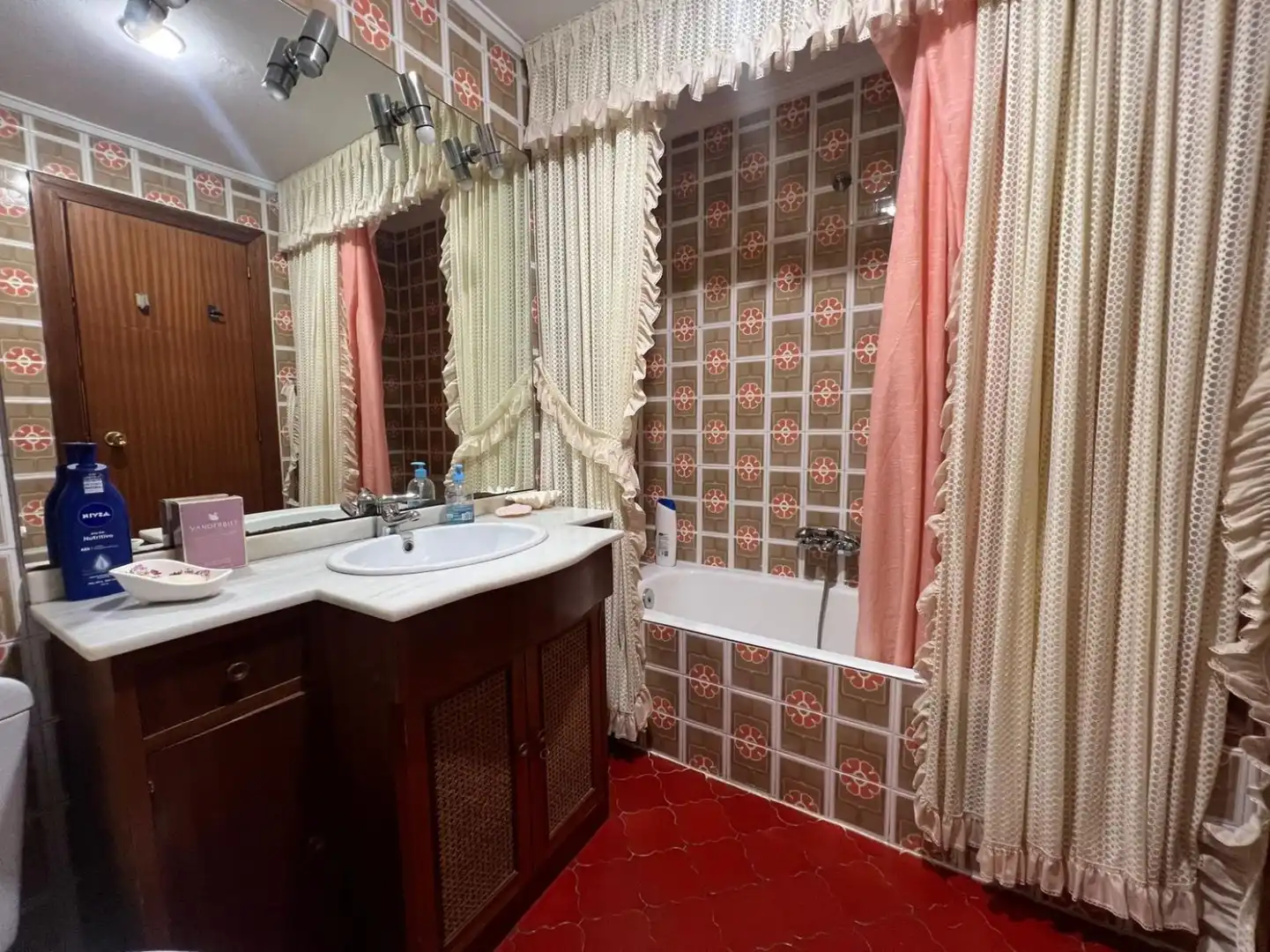 Baño de Piso en venta en  Logroño con Terraza
