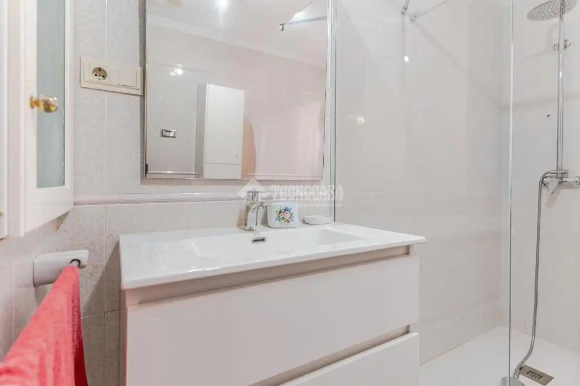 Baño de Ático en venta en Albuñol con Terraza y Trastero