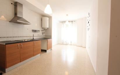 Kitchen of Flat for sale in  Sevilla Capital  with Air Conditioner