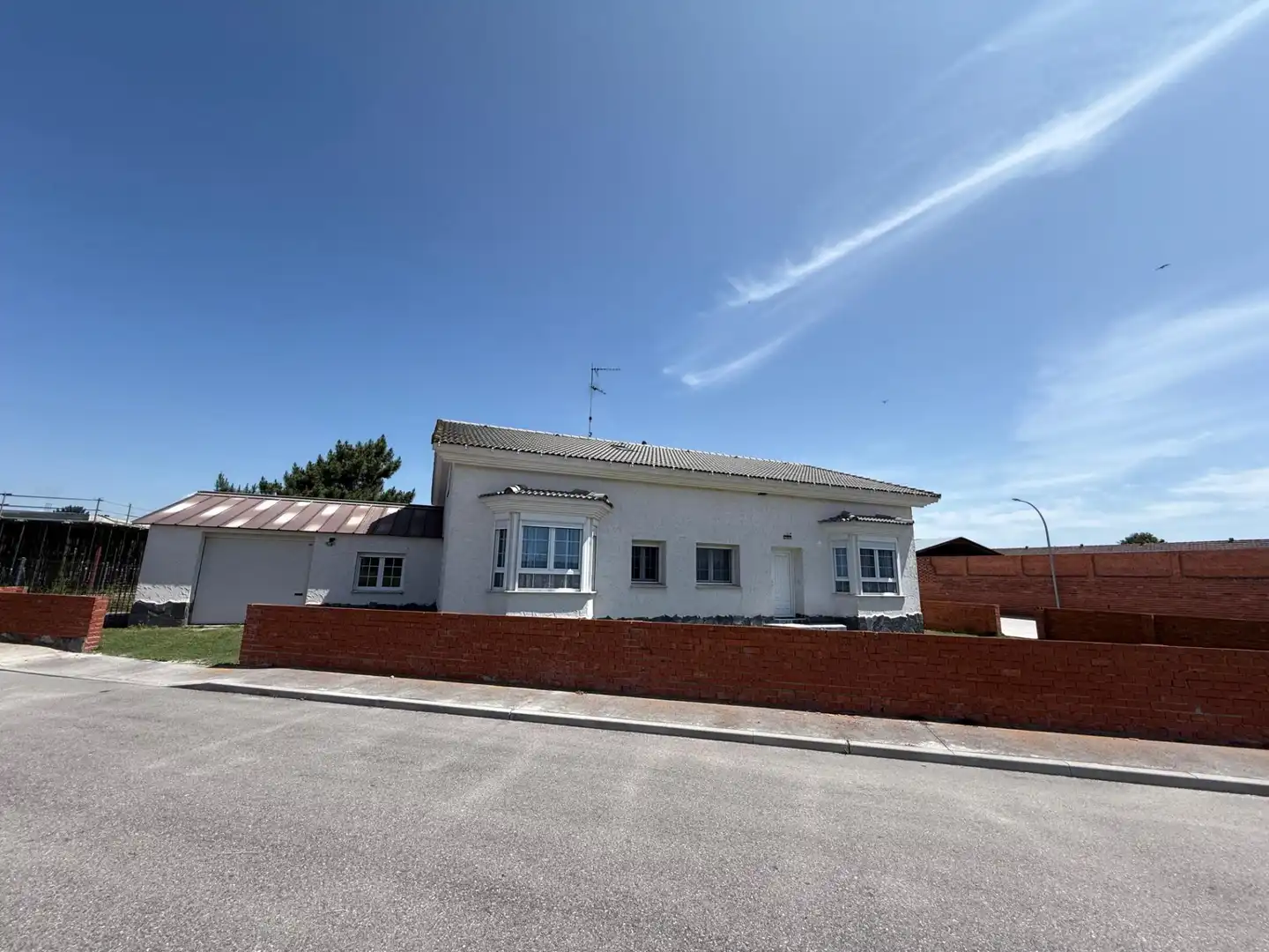 Vista exterior de Casa o chalet en venta en Sanchonuño con Calefacción, Jardín privado y Trastero