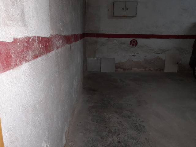Garaje en Alquiler en Carrer Mestre Serrano en Pubilla Cases