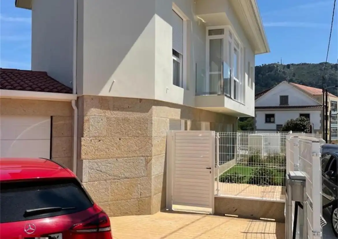 Einfamilien-Reihenhaus zum Verkauf in Lugar San Cibran, 110, Aldán