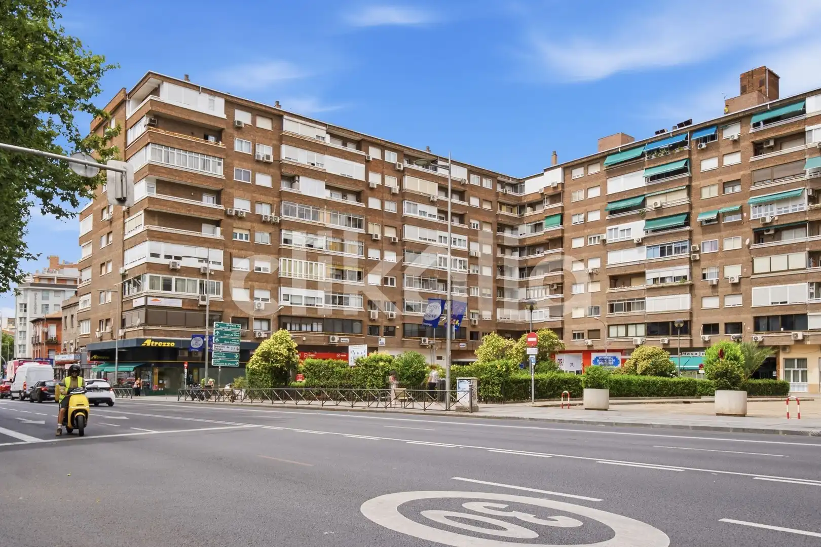 Vista exterior de Pis en venda en Madrid amb Aire condicionat, Calefacció i Terrassa