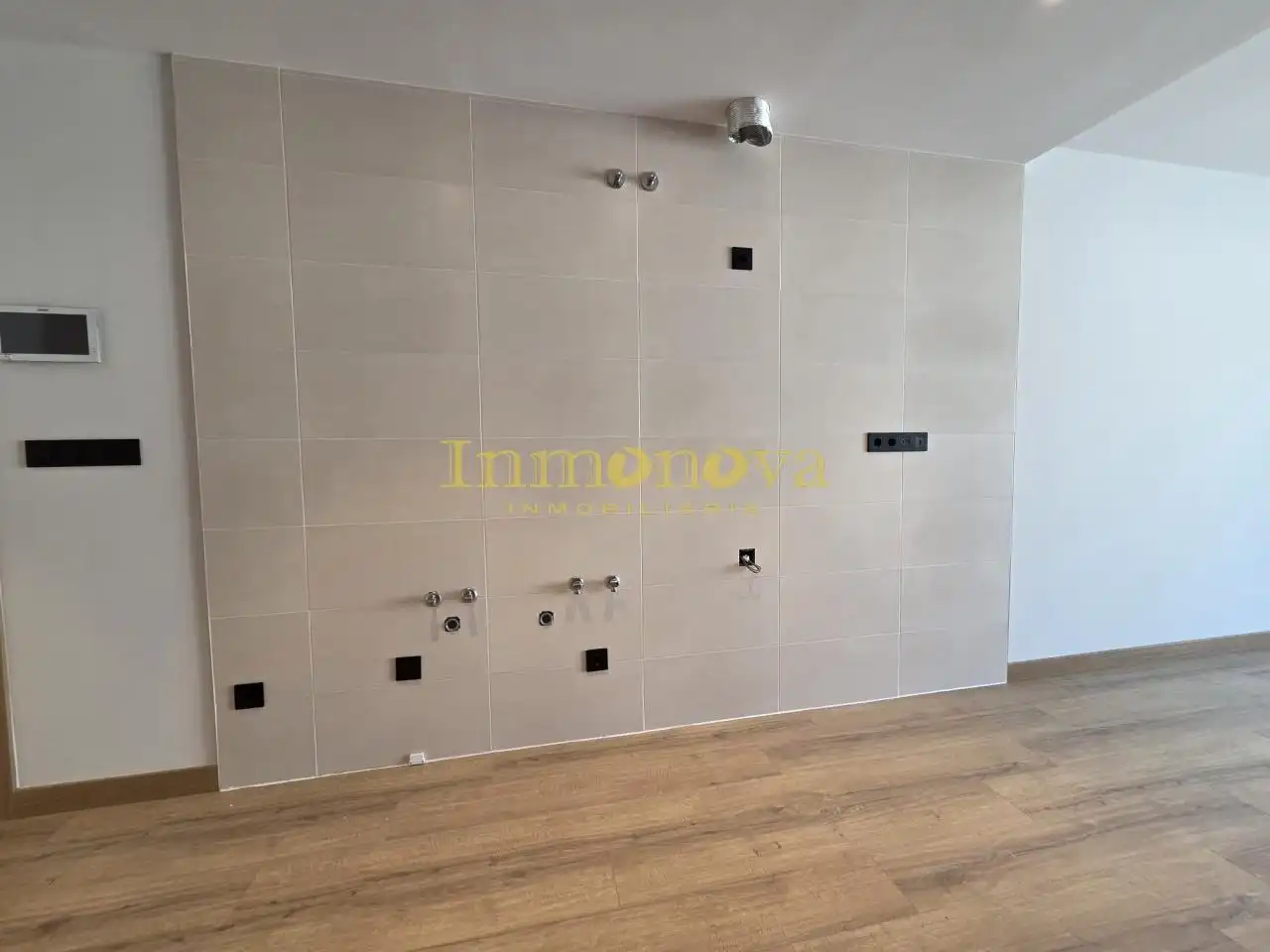 Bathroom of Flat for sale in Nigrán  with Heating, Terrace and Storage room