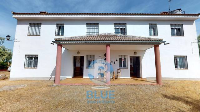 Casa-chalet en Venta en Montoro