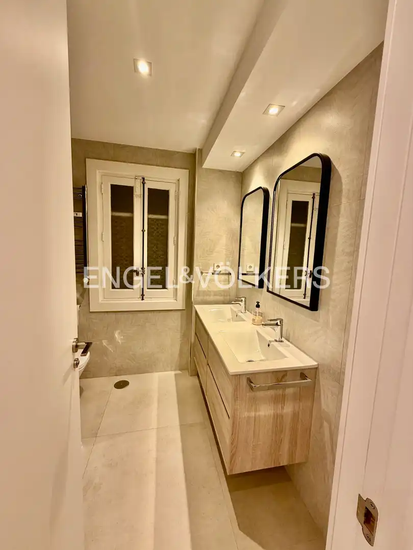 Baño de Piso de alquiler en Madrid con Aire acondicionado, Calefacción y Parquet