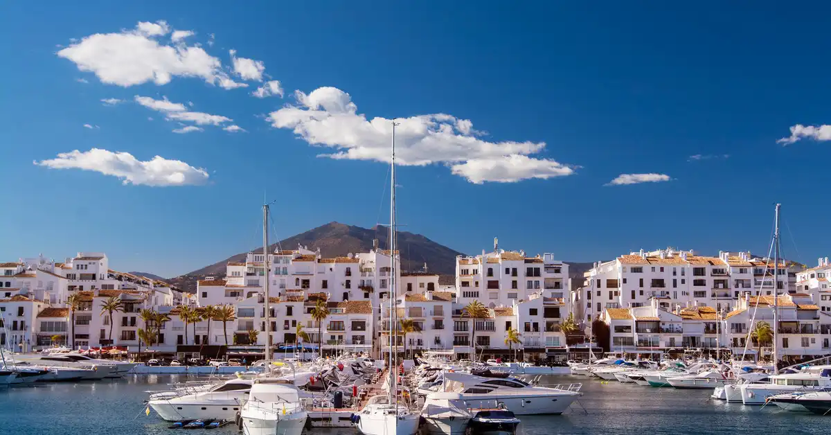 Vista exterior de Piso en venta en Marbella con Aire acondicionado, Calefacción y Terraza
