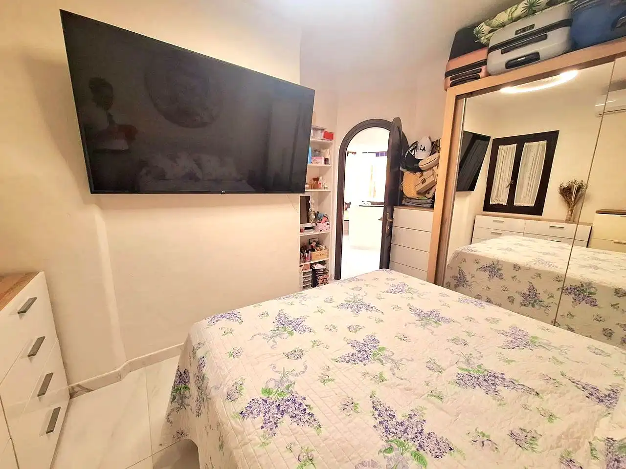 Schlafzimmer von Erdgeschoss zum Verkauf in San Bartolomé de Tirajana mit Klimaanlage, Terrasse und Möbliert