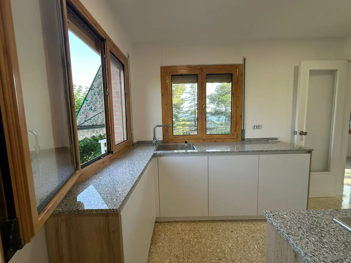 Cuina de Casa o xalet de lloguer en Cervelló amb Calefacció, Forn i TV