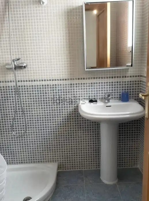 Badezimmer von Wohnung zur Miete in Massamagrell mit Klimaanlage, Möbliert und Ofen