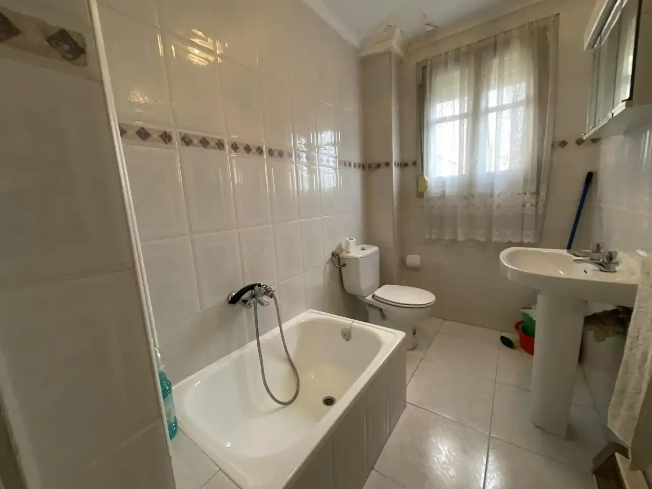 Badezimmer von Wohnung zum Verkauf in Santo Domingo de la Calzada mit Möbliert