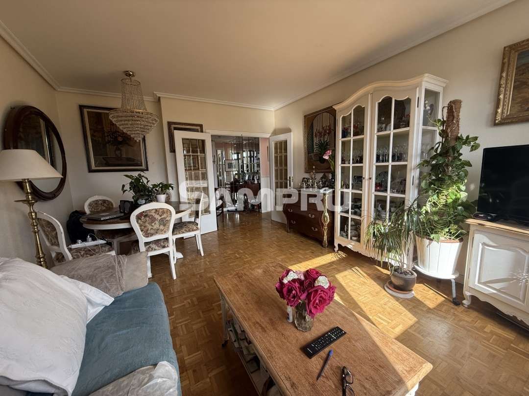 Flat for sale in Portal de Foronda Kalea, Gazalbide
