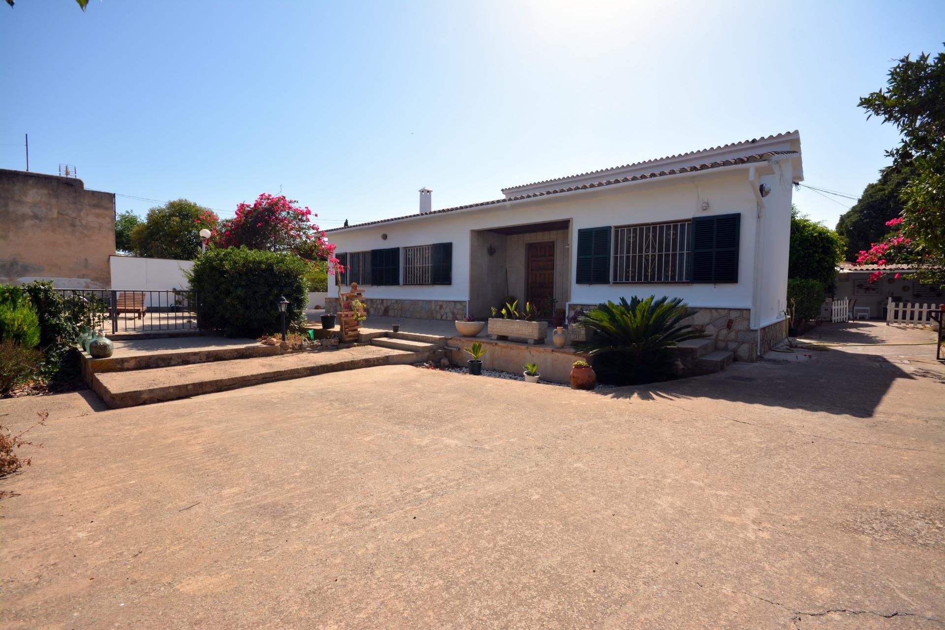 Vista exterior de Casa o xalet en venda en  Palma de Mallorca amb Aire condicionat, Calefacció i Jardí privat