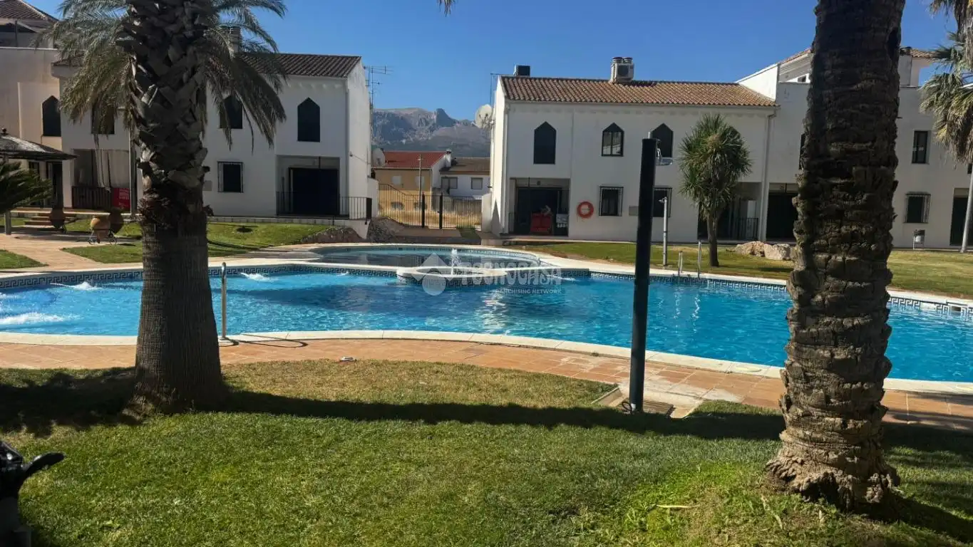 Vista exterior de Pis en venda en Iznalloz