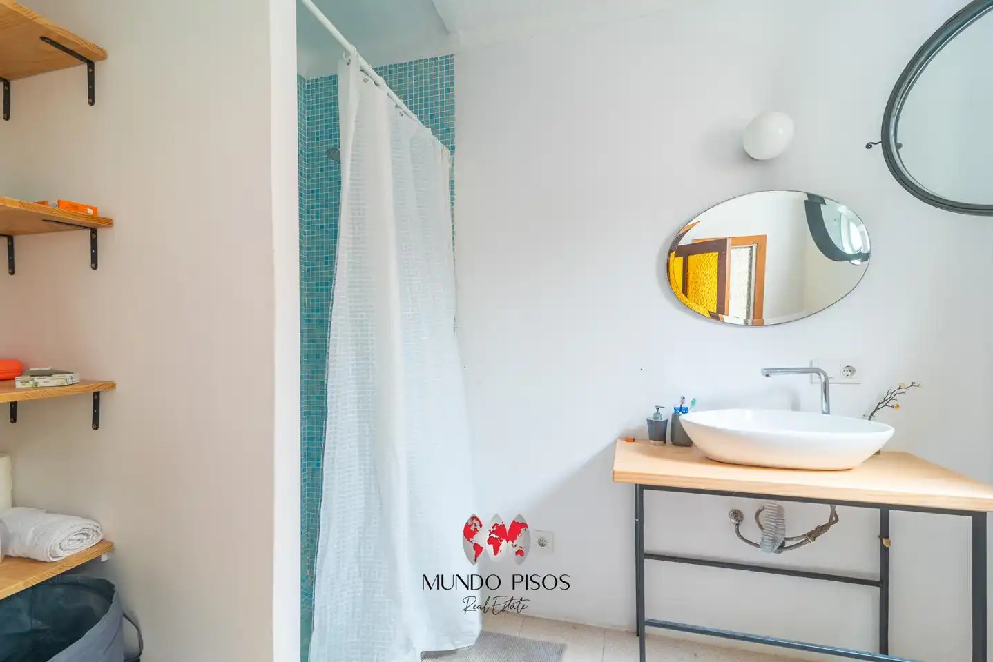 Badezimmer von Haus oder Chalet zum Verkauf in Sant Joan mit Parkett, Terrasse und Abstellraum