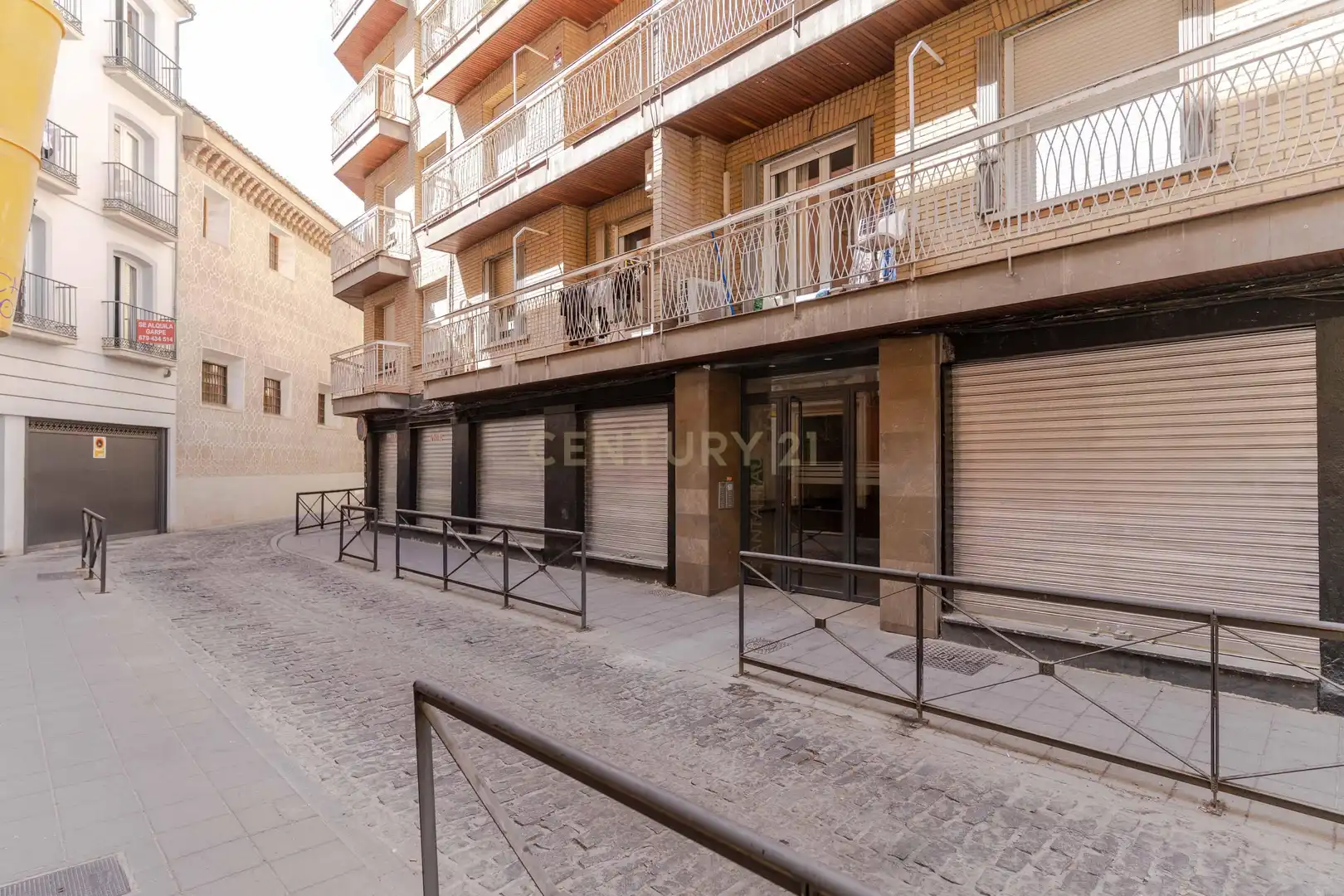 Vista exterior de Pis en venda en Granada amb Aire condicionat
