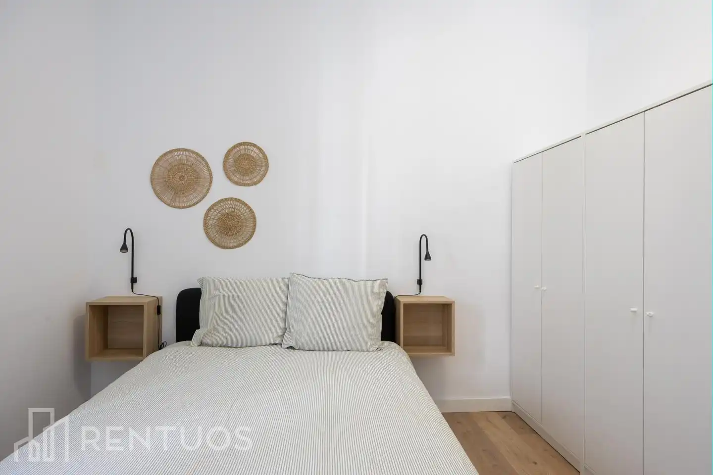 Schlafzimmer von Erdgeschoss zur Miete in Madrid mit Heizung, Parkett und Möbliert
