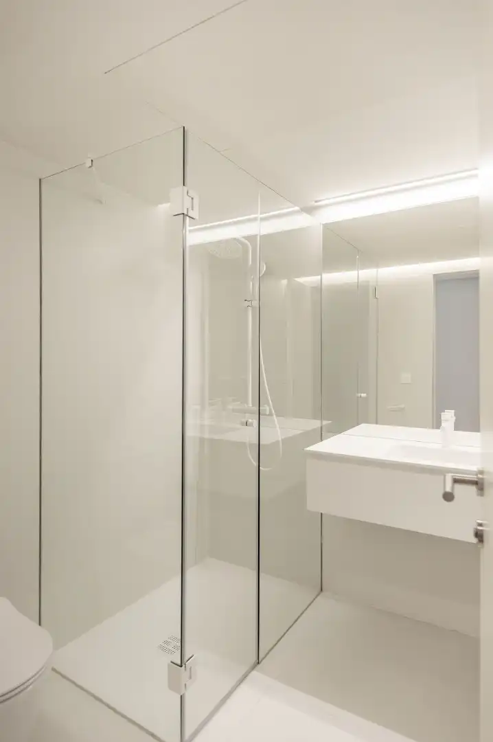 Bathroom of Apartments for rent in Valencia  with Air Conditioner, Heating and Furnished
