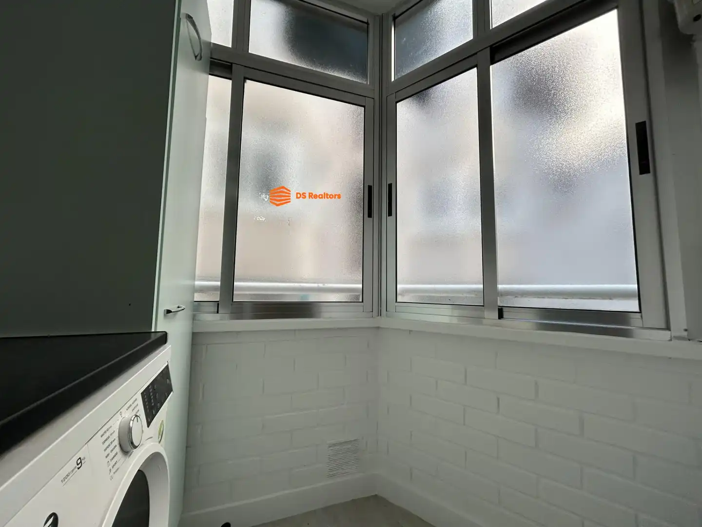 Balcony of Flat for rent in Madrid  with Heating, Terrace and Storage room