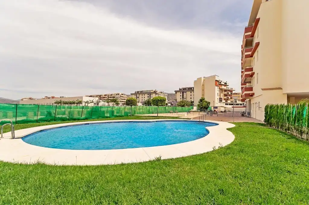 Flat with pool for sale in Calle Plateros 14Z