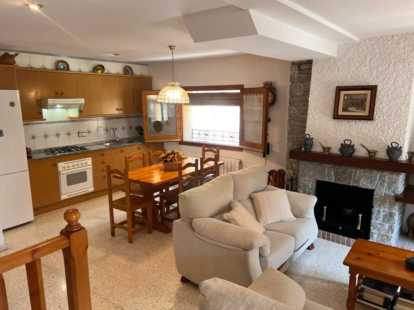 Sala de estar de Casa adosada en venta en Sant Pau de Segúries con Calefacción, Amueblado y Balcón