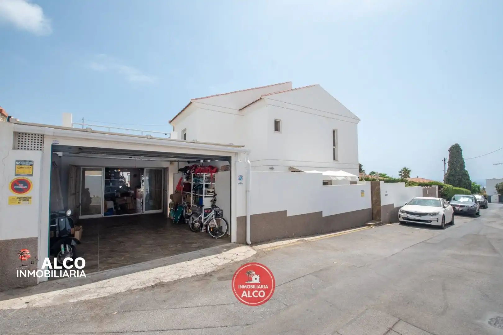 Aparcament de Casa o xalet en venda en Torrox amb Terrassa i Piscina