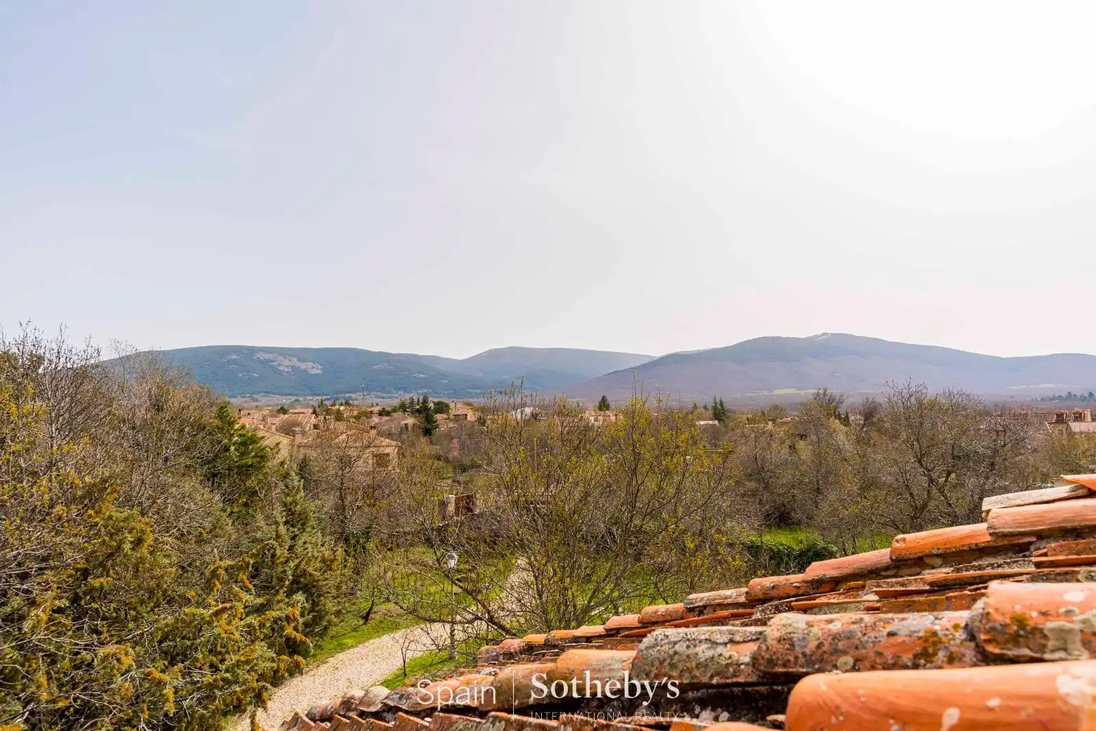 Vista exterior de Casa o chalet en venta en Sotosalbos con Aire acondicionado, Calefacción y Jardín privado