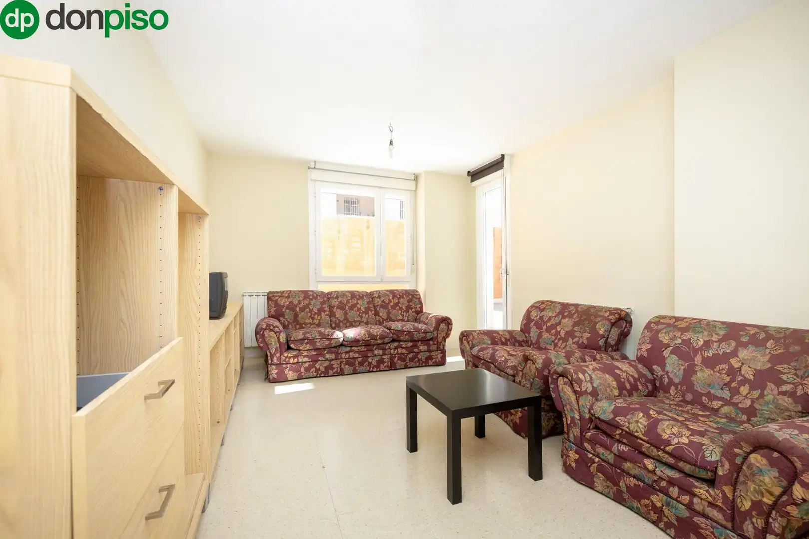 Living room of Flat for sale in Granada