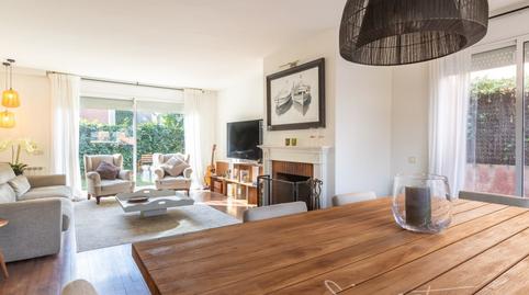 Foto 4 de Casa adosada en venda a Calle Domenec Oristrell, Parc Central, Barcelona