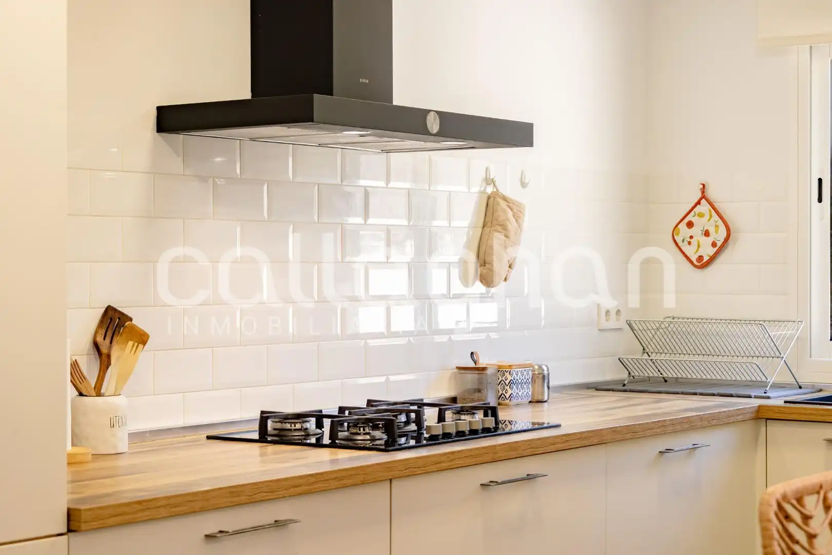 Cocina de Casa adosada en venta en Godella con Aire acondicionado, Calefacción y Jardín privado
