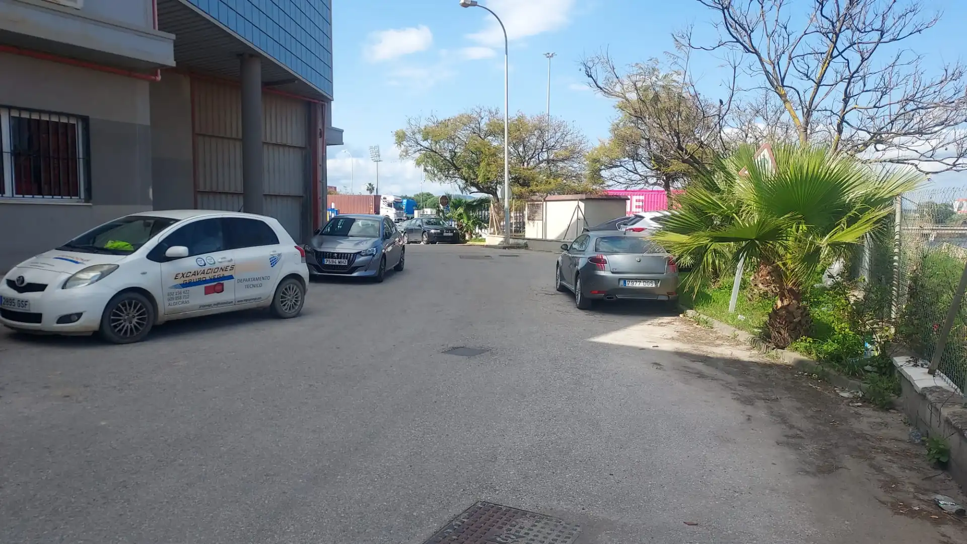 Parking de Nave industrial de alquiler en Algeciras