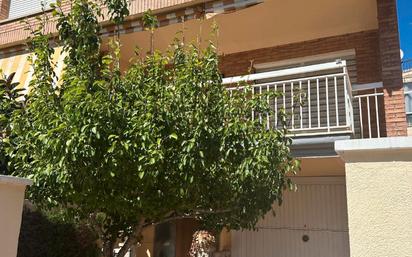 Exterior view of Single-family semi-detached for sale in Cambrils  with Private garden and Terrace